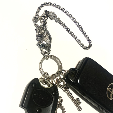 ※ベーシックに家や車の鍵とも◎